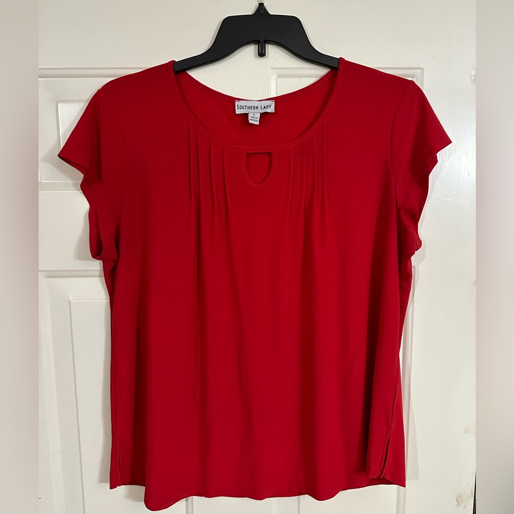 Southern Lady Blouse Size Large. Very Clean. Smoke Free
